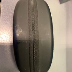 Gafas, ha sido reportado por Eindhoven Airport con iLost