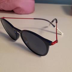Lentes Blauw, rood, segundo informou Dolfinarium usando iLost