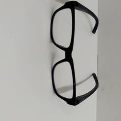 Gafas Donkerblauw, ha sido reportado por Bobbejaanland con iLost