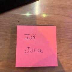 Julia item, som rapportert av MEININGER Hotel Köln West ved bruk av iLost