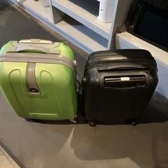 Suitcase Black and green, as reported by MEININGER Hotel Paris Porte de Vincennes using iLost