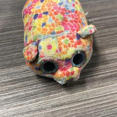 Xoguete de peluche, segundo informou Pathé Helmond usando iLost