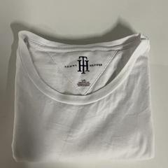 Camisa, como reportado por Silver Sands Beach utilizando o iLost