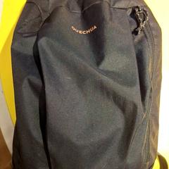 Mochila, como reportado por IKEA Paris Nord Roissy utilizando o iLost