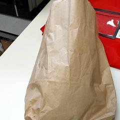 Taška Papier draagtas, jak nahlášeno Regio Limburg - Leuven pomocí iLost