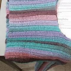 Pull Regenboog kleuren, a été signalé par Regio Limburg - Leuven utilisant iLost