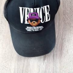 Cappellino da baseball Zwart met opdruk, come riportato da EBS Tramplein utilizzando iLost