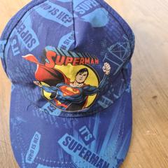 Cap Superman, blauw, kind, segons ha informat Hortus mitjançant iLost