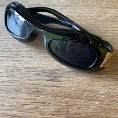 Brille Black, gemeldet von MEININGER Hotel Berlin East Side Gallary über iLost