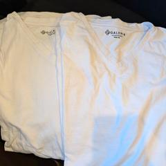 Camiseta, segundo informou Inntel Hotels Utrecht Centre usando iLost