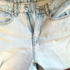 Jeans, as reported by BOAT&CO using iLost