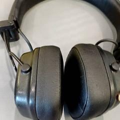Auriculares, segundo informou Qbuzz GD Groningen HS usando iLost