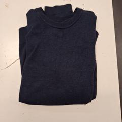 Sweter donker blauw, zgłoszono przez Avonturenpark Hellendoorn przy użyciu iLost