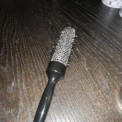 Hairbrush, as reported by Van der Valk Hotel Amsterdam-Amstel using iLost