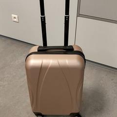 متنوع - Reiskoffer trolley، كما تم الإبلاغ عنه بواسطة Regio Oost-Vlaanderen عبر iLost