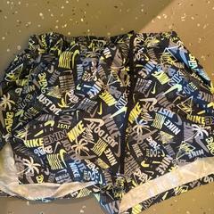 Shorts de baño GREEN BLUE, ha sido reportado por Room Mate Bruno con iLost