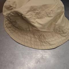 İLost kullanarak IKEA Rouen Tourville-La-Rivière tarafından bildirildiği gibi Çocuk şapkası Bib beige