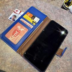 Telefoon in blauw hoesje, ha sido reportado a iLost