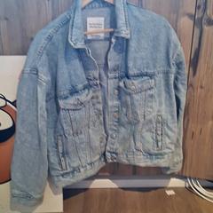 Farmerdzseki Pull & Bear, amint azt Familiepark Drievliet az iLost segítségével jelentette.