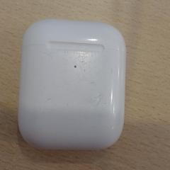 Airpods fodral, rapporterat av Walibi Holland med iLost