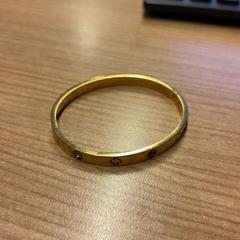 ブレスレット Goud がiLostで Pathé Spuimarkt によって報告されました