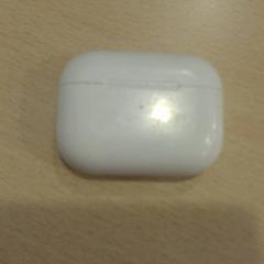 Puzdro na airpods, ako bolo nahlásené Walibi Holland pomocou iLost