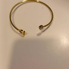Bracelet Gouden armband met een hartje en diamant, as reported by RAI Amsterdam using iLost