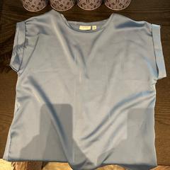 T shirt, a été signalé par Van der Valk Hotel Amsterdam-Amstel utilisant iLost