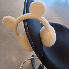 Cuffie Blanc, come riportato da IKEA Hénin-Beaumont utilizzando iLost