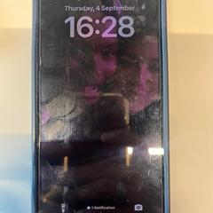 Smartphone zwart, glas iPhone, as reported by Regio West-Vlaanderen using iLost