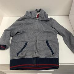 Sudadera con capucha, segundo informou IKEA Praha – Černý Most usando iLost