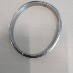 Pulseira zilverkleurige, segundo informou Arriva Limburg Zuid usando iLost