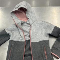 Hoodie, zoals gemeld door IKEA Brno met iLost