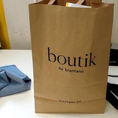 Borsa Papier tas, come riportato da Centraal magazijn utilizzando iLost