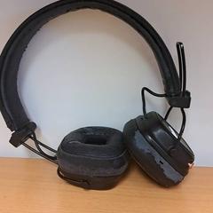 Auriculars, segons ha informat Keolis Lund mitjançant iLost