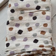 친수성 천 Beige met gekleurde vormen, iLost를 사용하여 DierenPark Amersfoort에 보고됨
