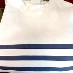 セーター Blanc bleu rayé がiLostで IKEA Strasbourg によって報告されました