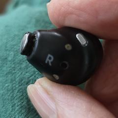 Galaxy buds pro R earbud, iLost-i jakinarazi zaion moduan