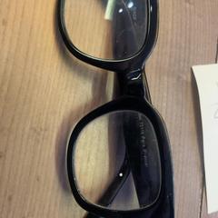 Glasses Zwart, as reported by Pathé Arnhem using iLost