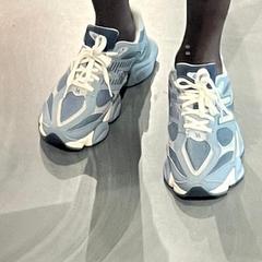 Lichtblauw met wit sneaker, as reported to iLost