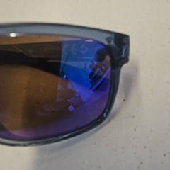 Sonnenbrille, gemeldet von Liquicity Festival über iLost