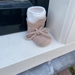 Baby slof (hvid)، كما تم الإبلاغ عنه عبر iLost