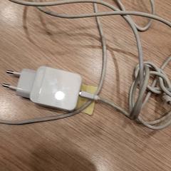 Cargador usb Wefix, ha sido reportado por Campus Den Haag con iLost