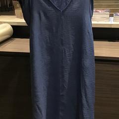 Vestir Jurk blauw, ha sido reportado por Van der Valk Hotel Zwolle con iLost