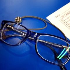 Lentes Enfant bleu, segundo informou IKEA Caen Fleury-sur-Orne usando iLost