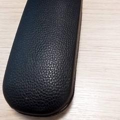 Etui na okulary z okularami, zgłoszono przez Qbuzz Fryslân przy użyciu iLost