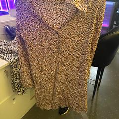 Blouse ORANGE, as reported by Room Mate Bruno using iLost