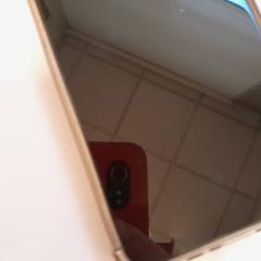Mobilný telefón noir, ako bolo nahlásené TCL pomocou iLost