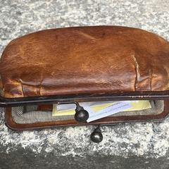 Gina Spaetgens wallet with ID and more, come riportato a iLost