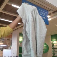 子供用ジャケット grise がiLostで IKEA Nantes によって報告されました